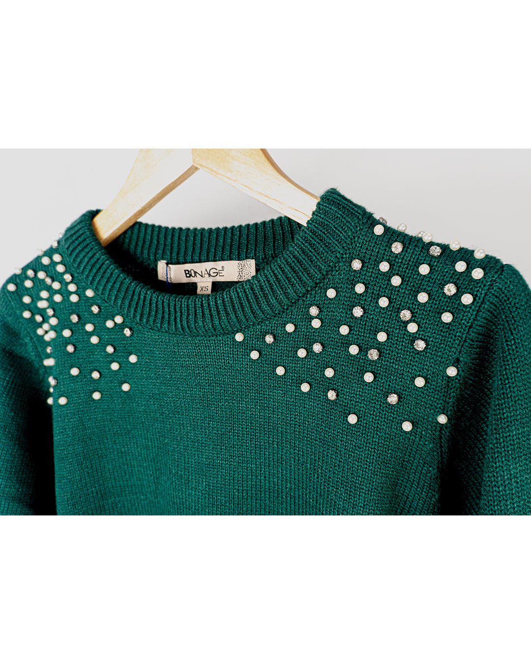 Sueter Bonag, Verde con detalle de perlas en los hombros